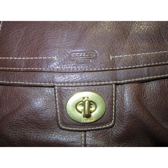 Coach 2012 Penelope in a rich brown supple leather & turn lock front flap - Picture 10 of 13